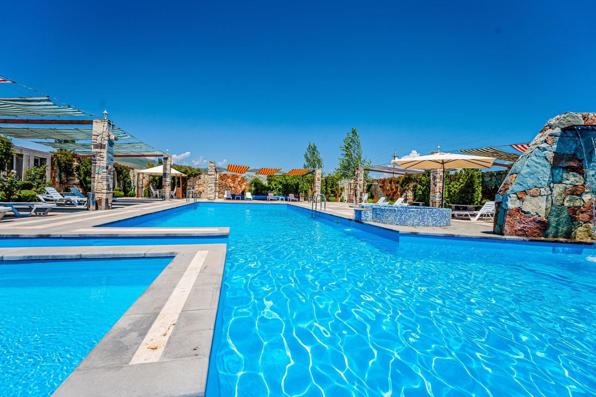Maria Resort Sevan Exterior photo
